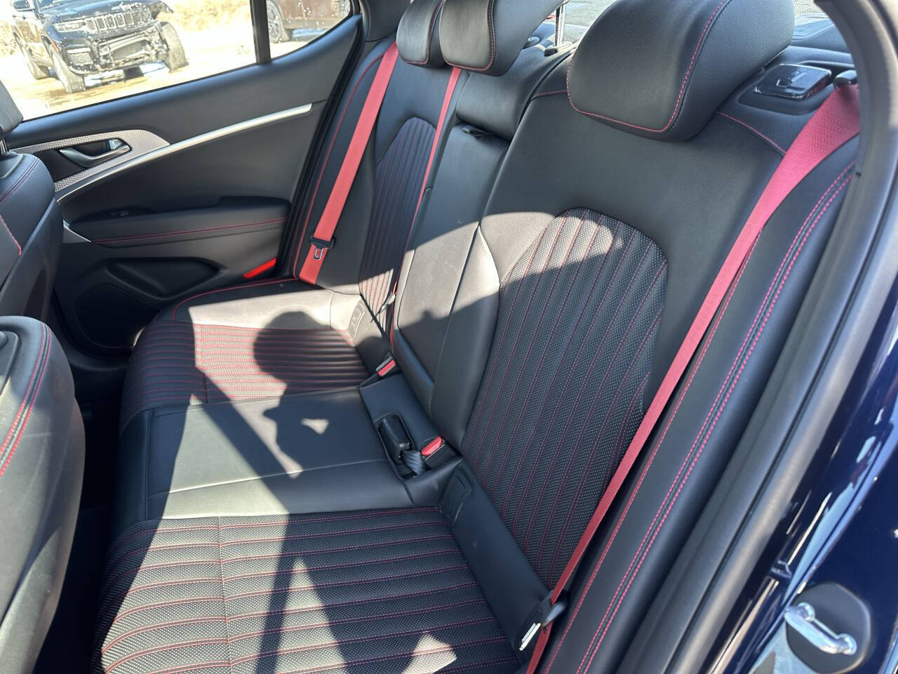 Genesis G70 2.0t Awd 4dr Sedan