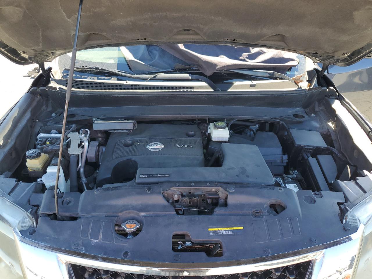 Nissan Pathfinder S