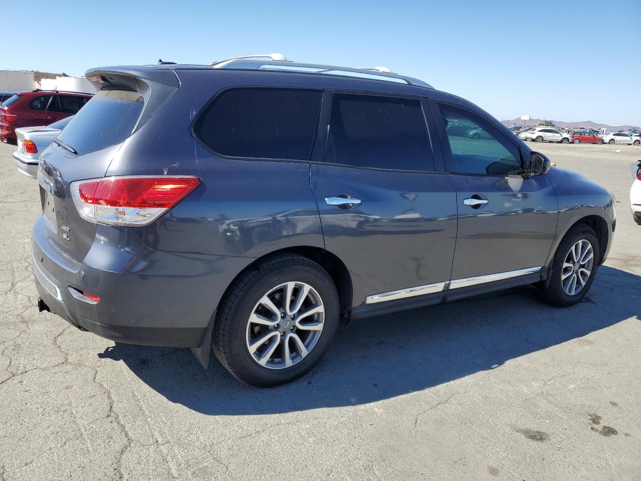 Nissan Pathfinder S