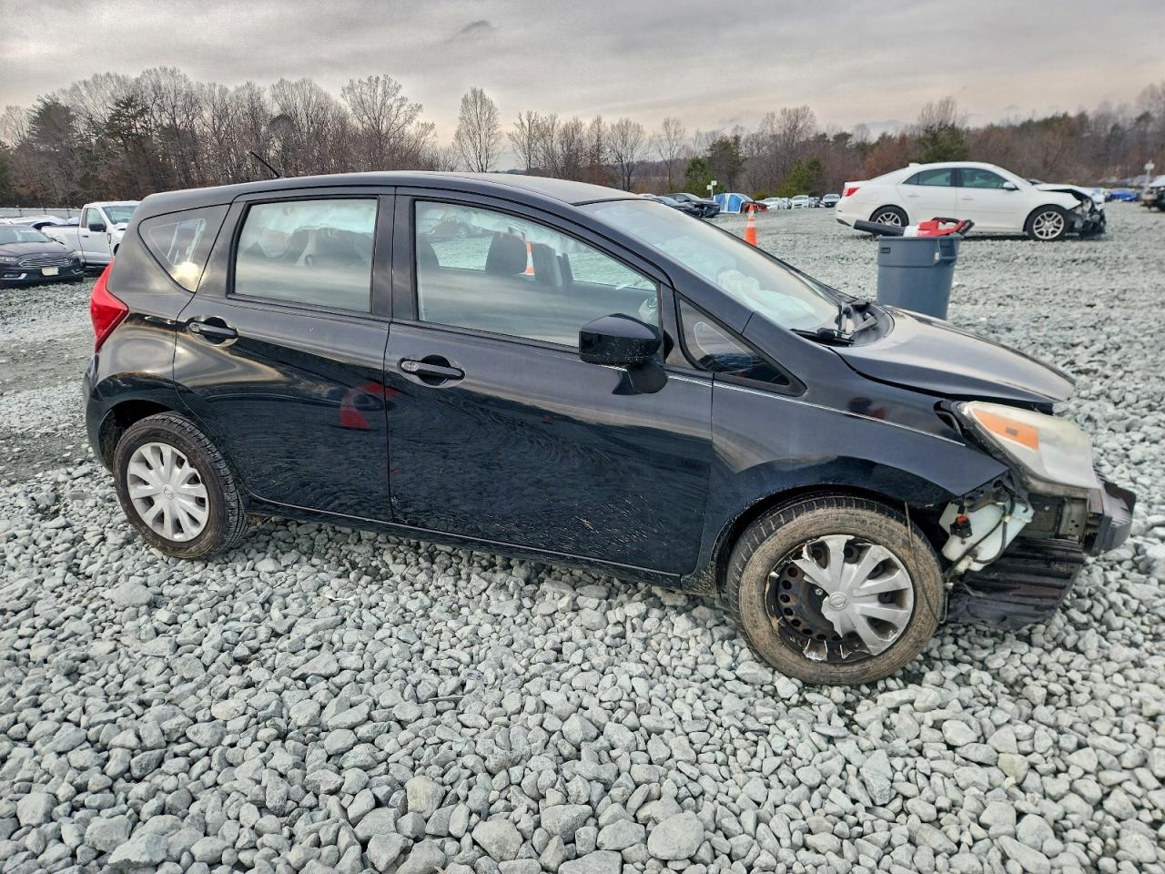 Nissan Versa S