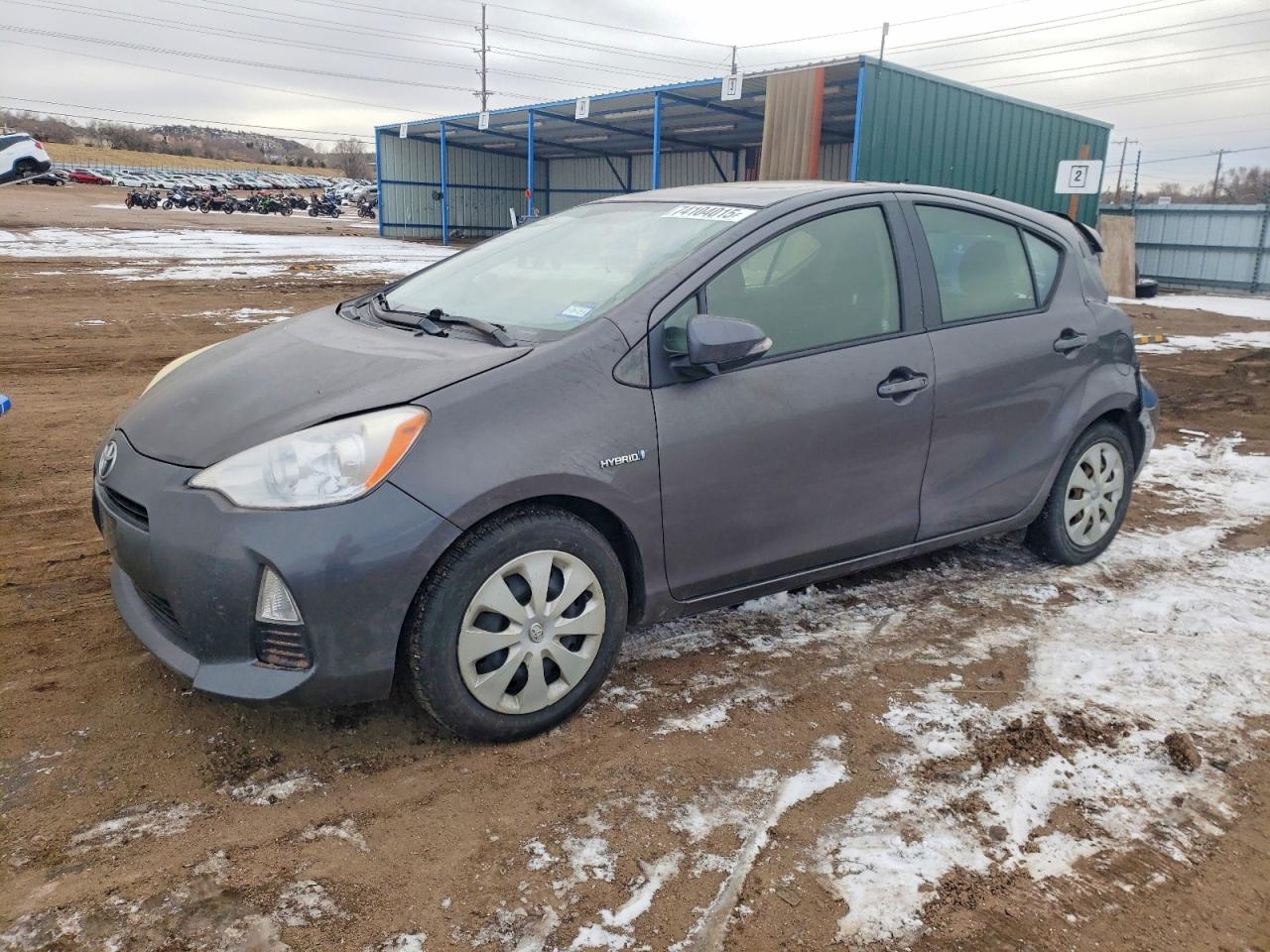 Salvage Toyota Prius Image