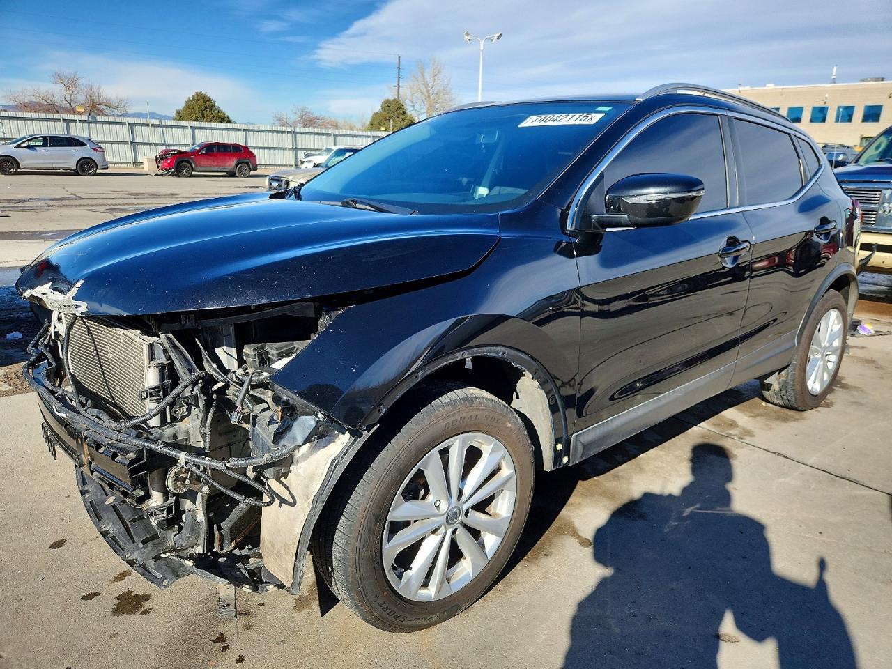 Salvage Nissan Rogue Image