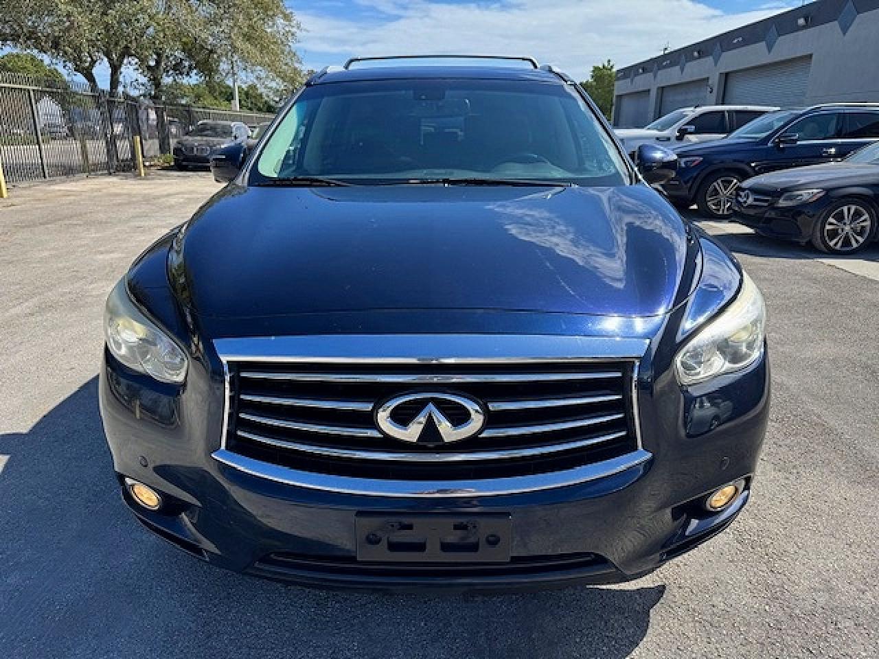 INFINITI Qx