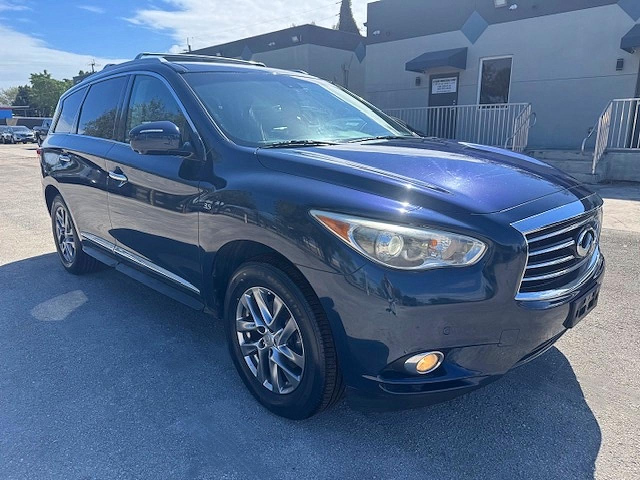 INFINITI Qx