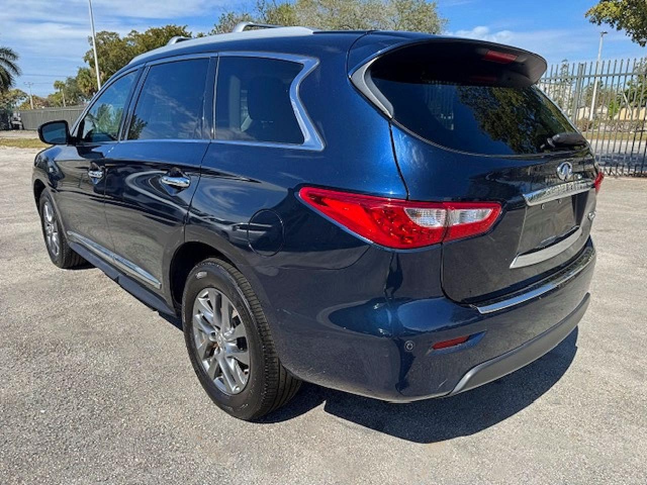 INFINITI Qx