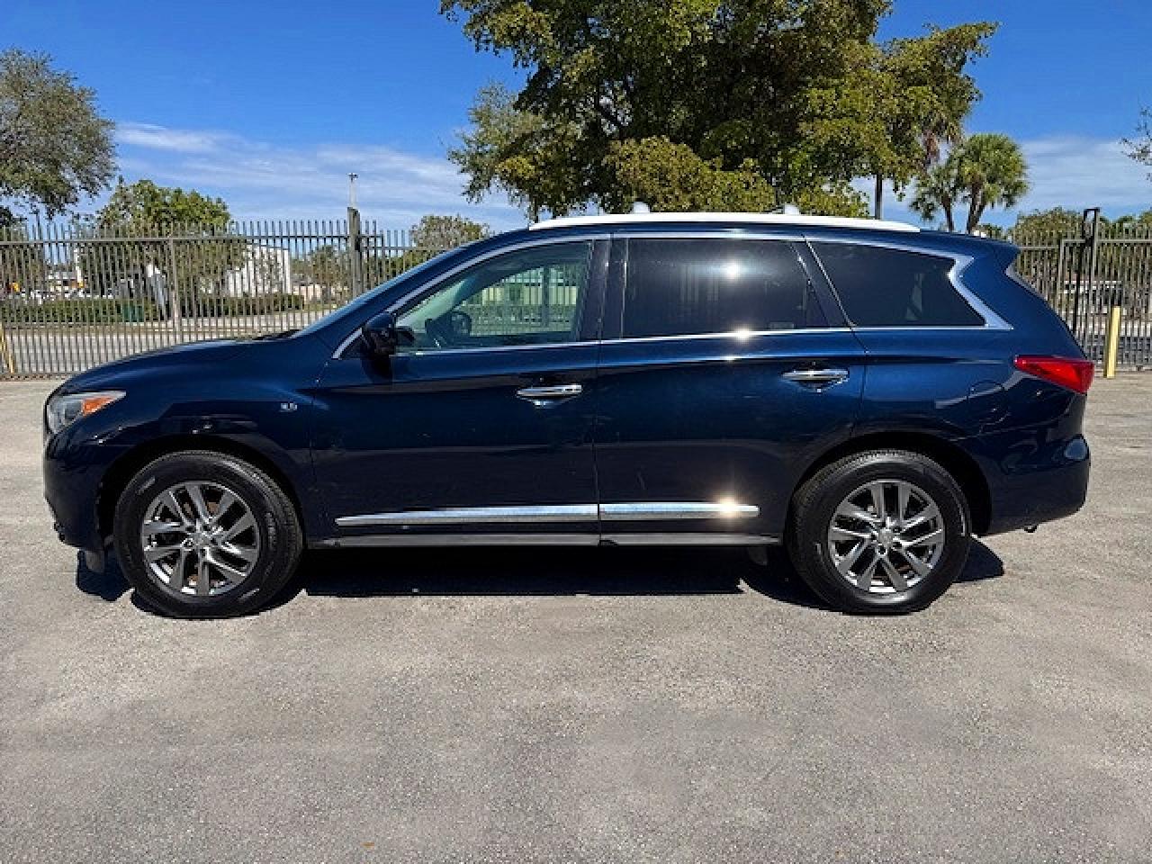 INFINITI Qx