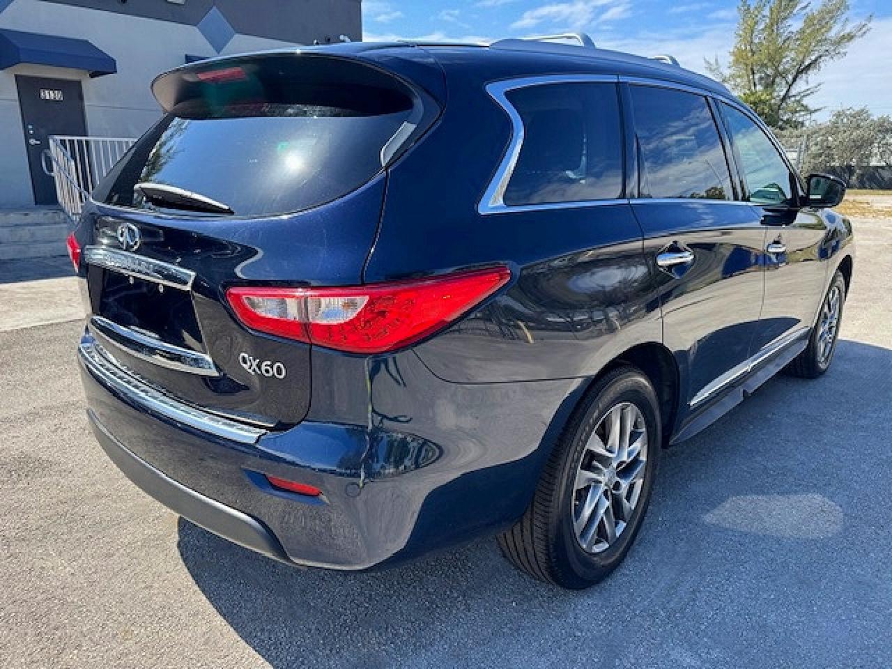 INFINITI Qx