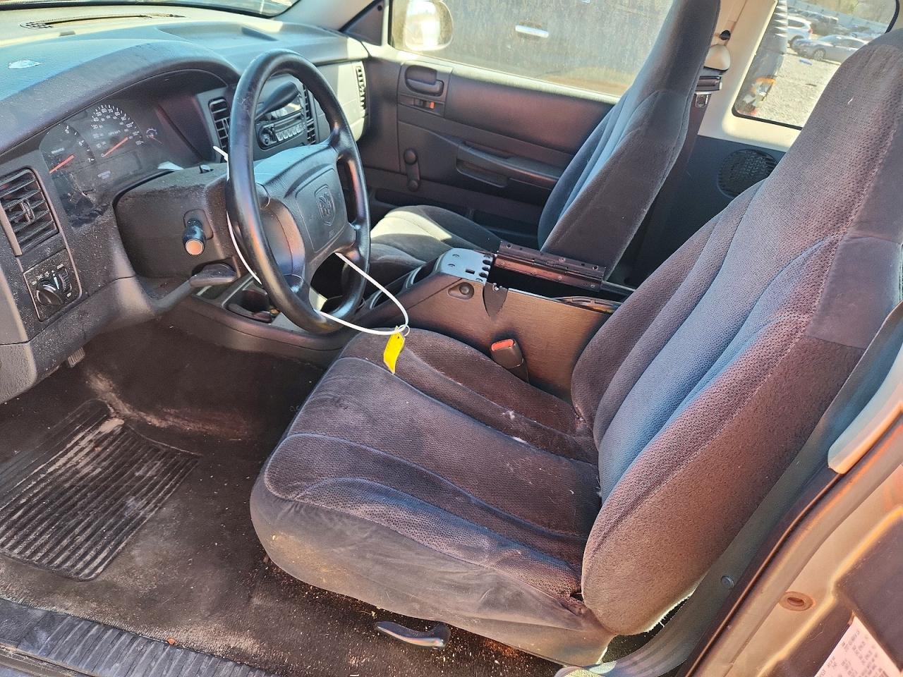 Dodge Dakota Sxt
