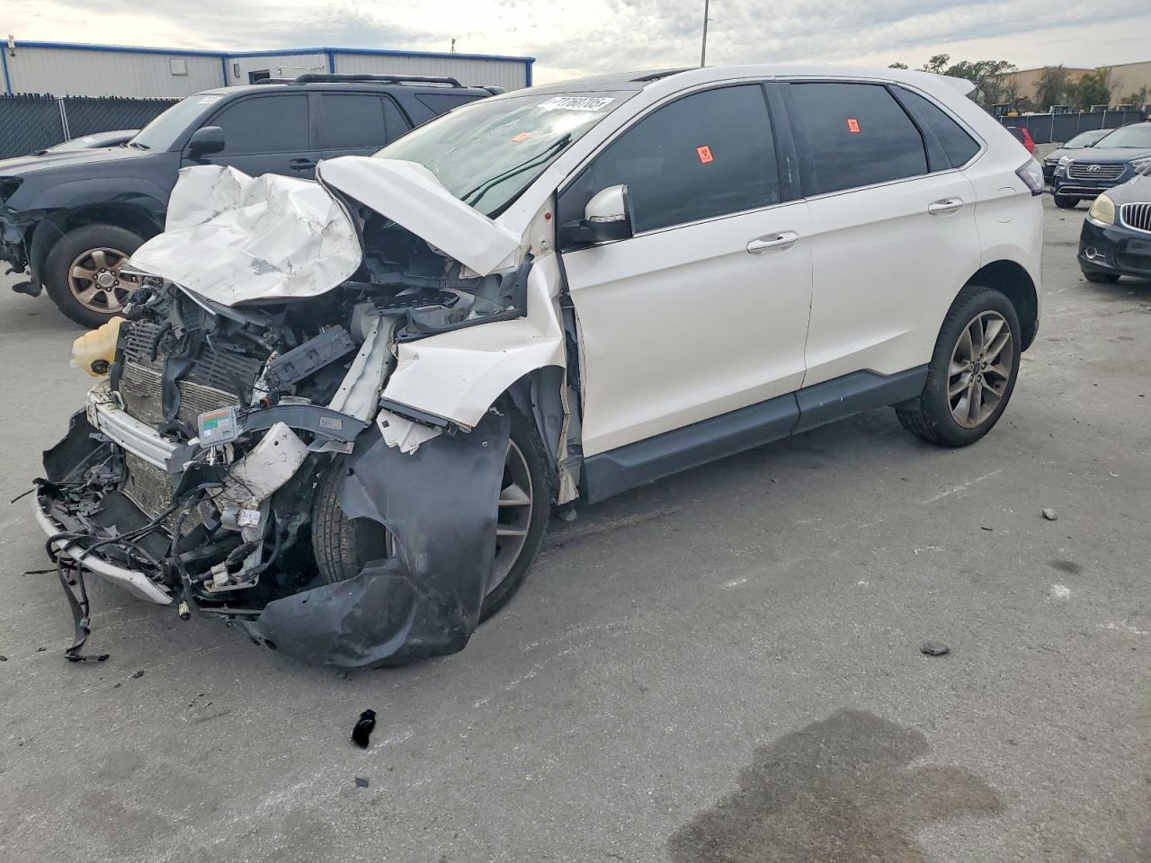 Salvage Ford Edge Image