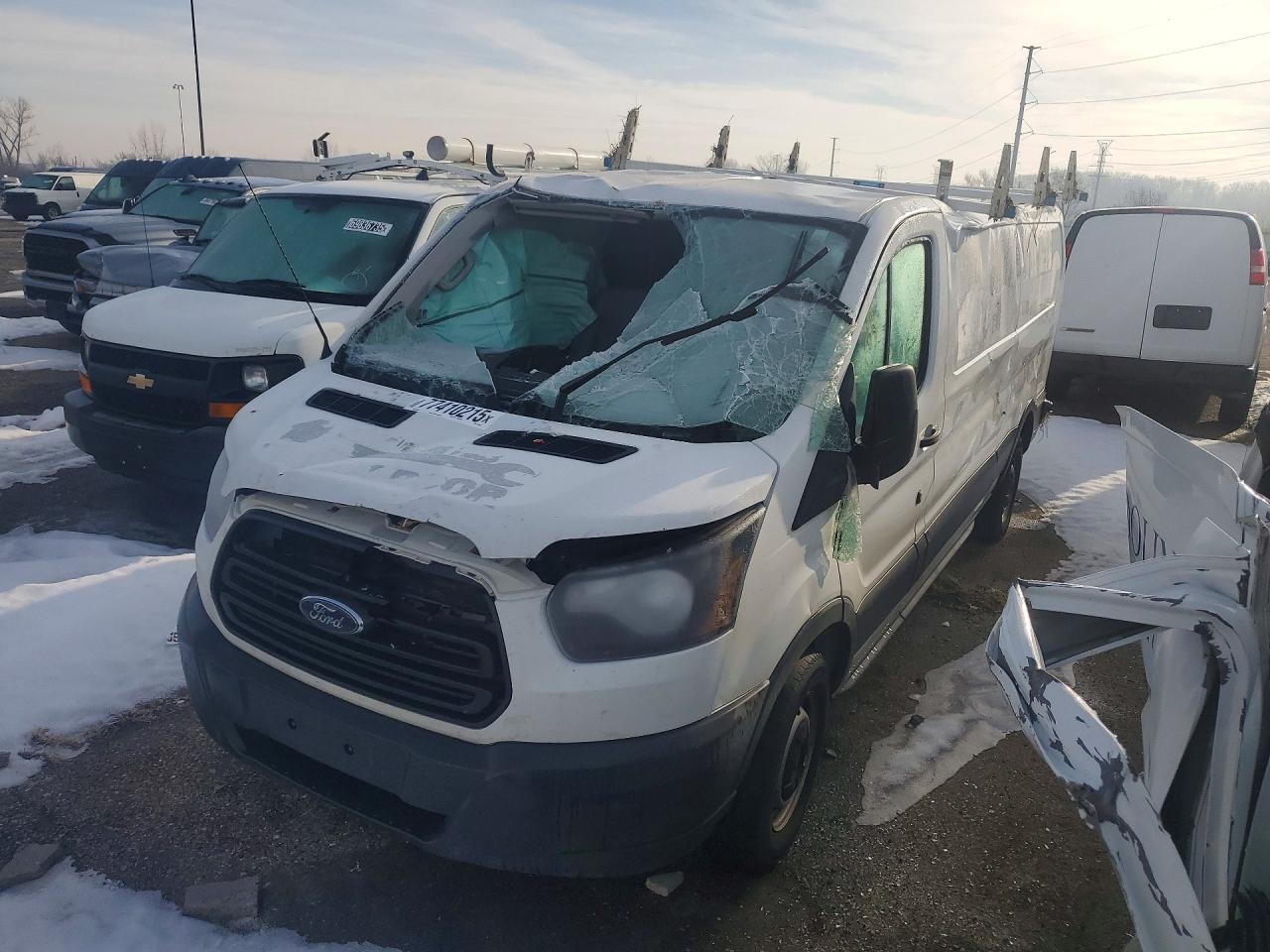 Salvage Ford Transit Image