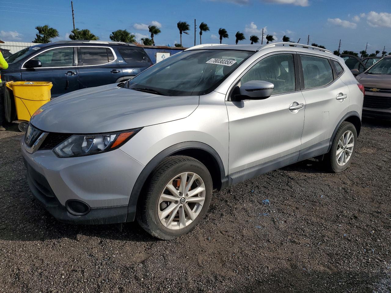 Salvage Nissan Rogue Image