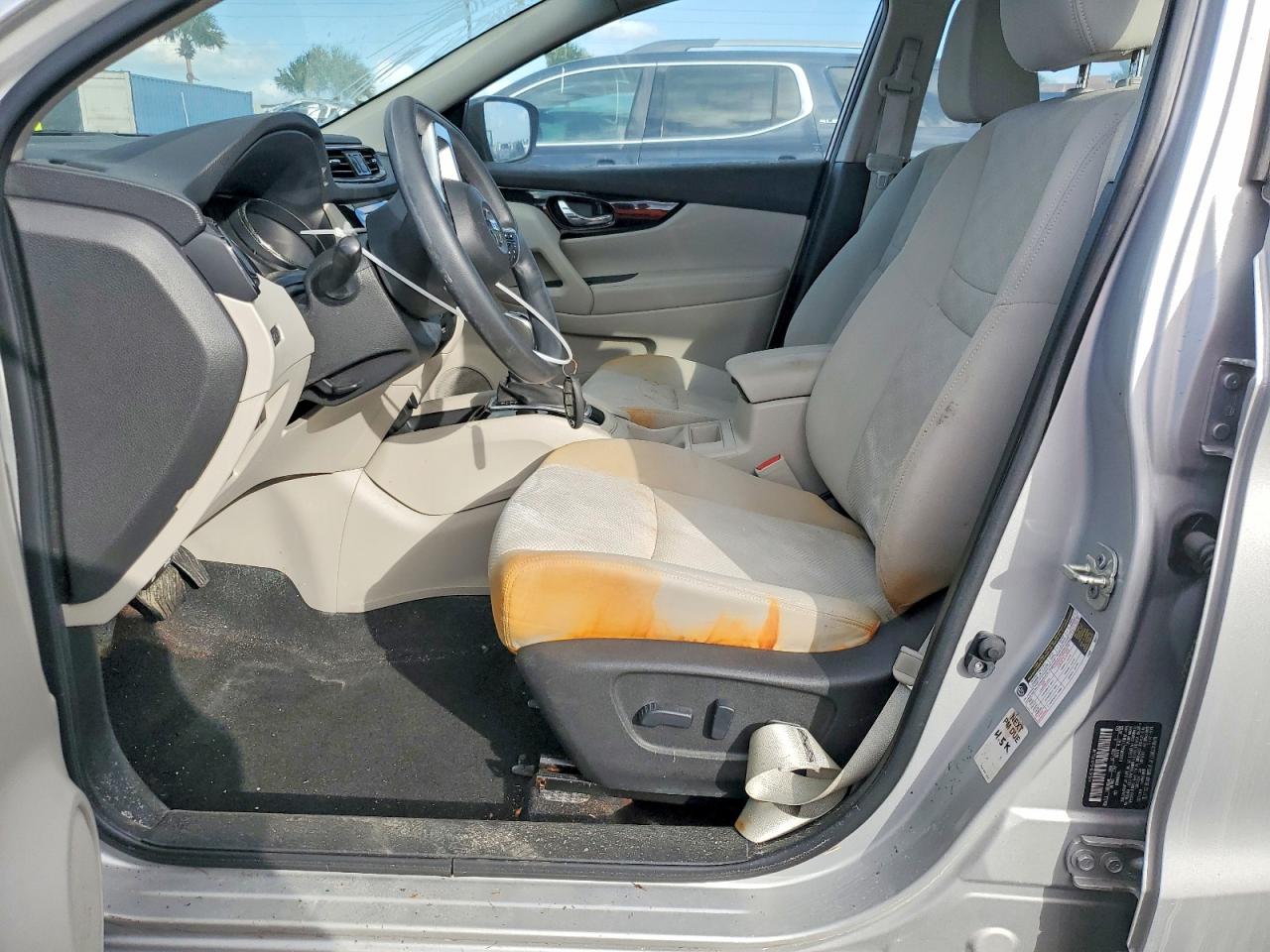 Nissan Rogue S