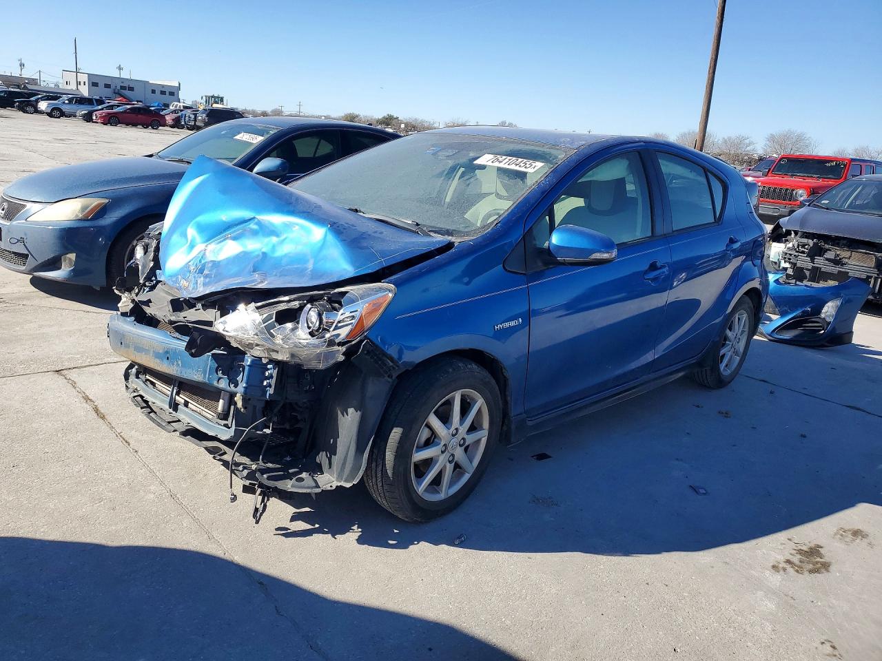 Salvage Toyota Prius Image