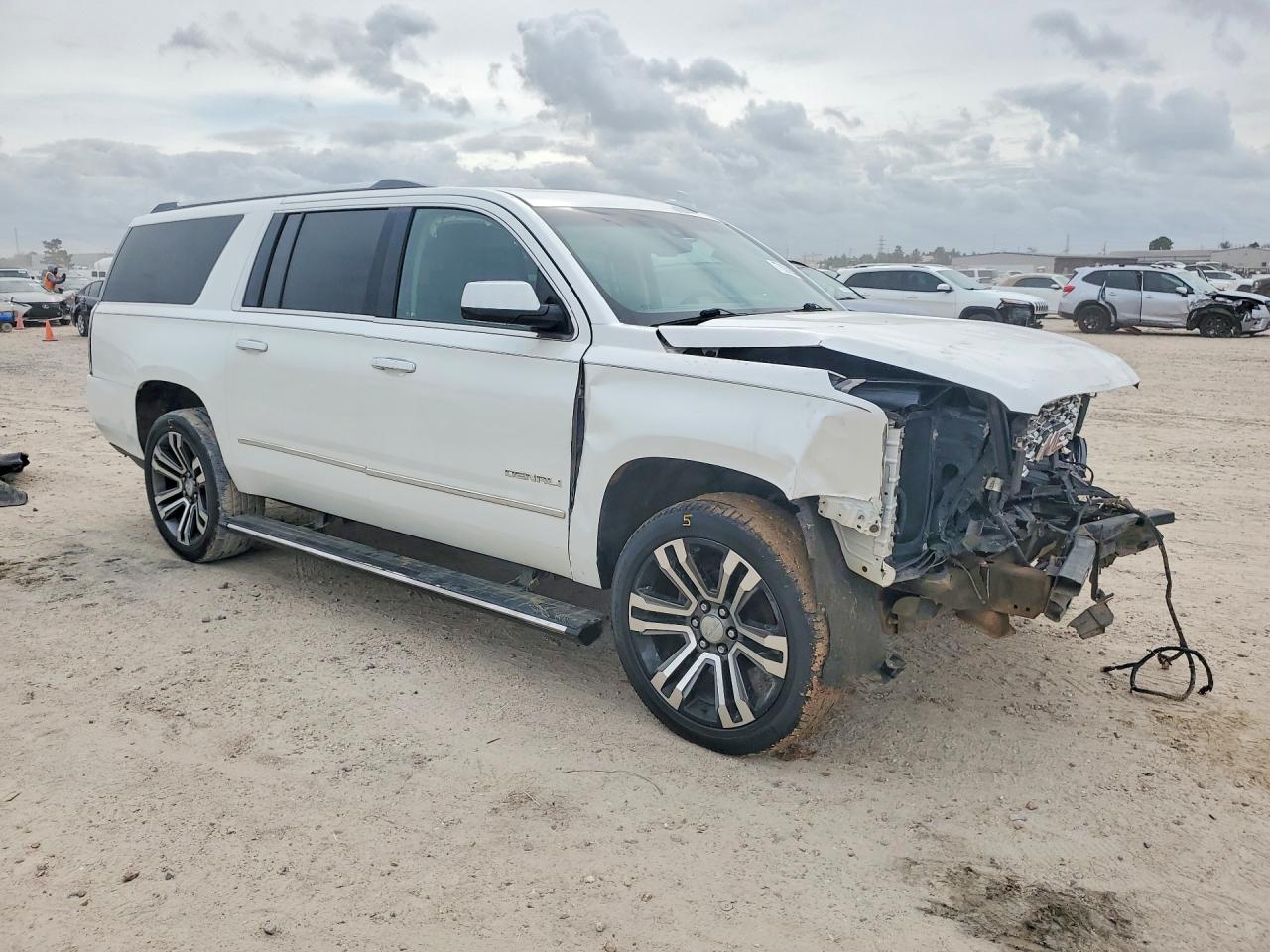 GMC Yukon Denali