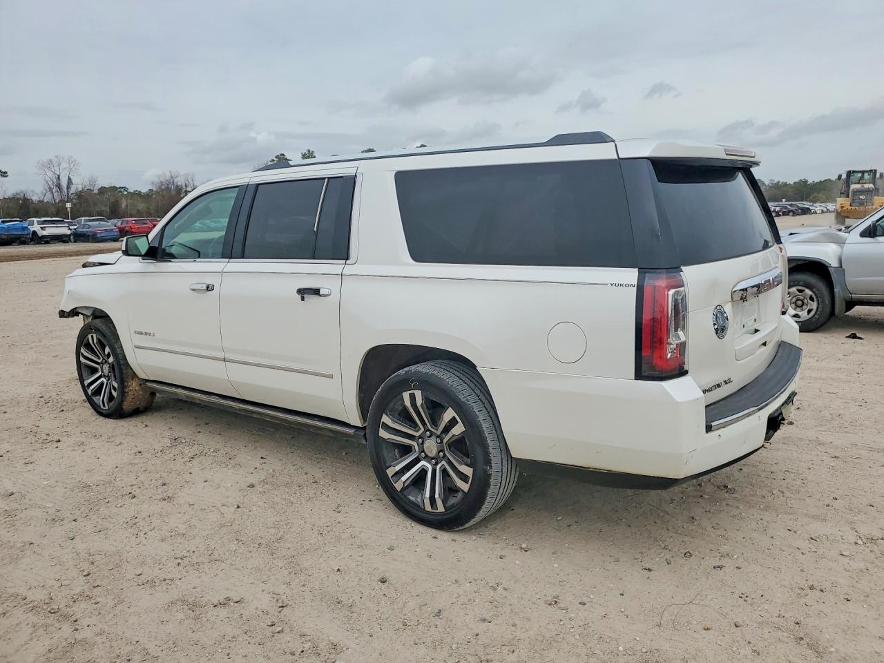 GMC Yukon Denali