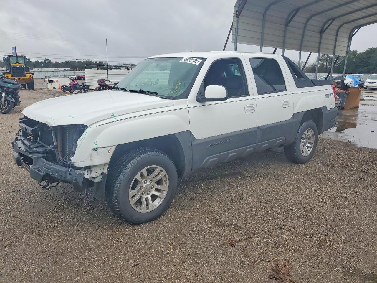 Salvage Chevrolet Avalanche Image