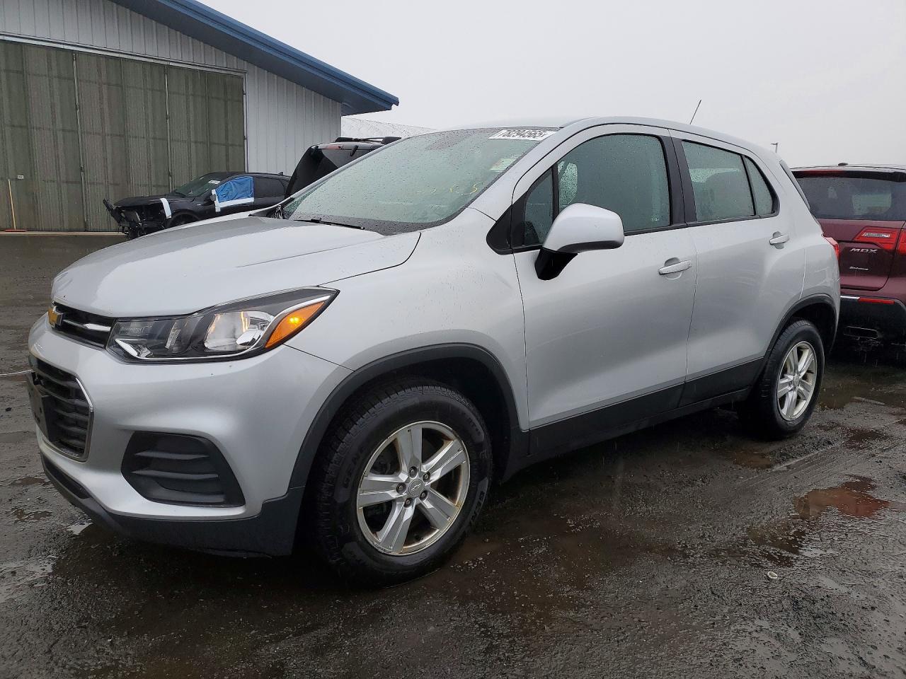 Salvage Chevrolet Trax Image