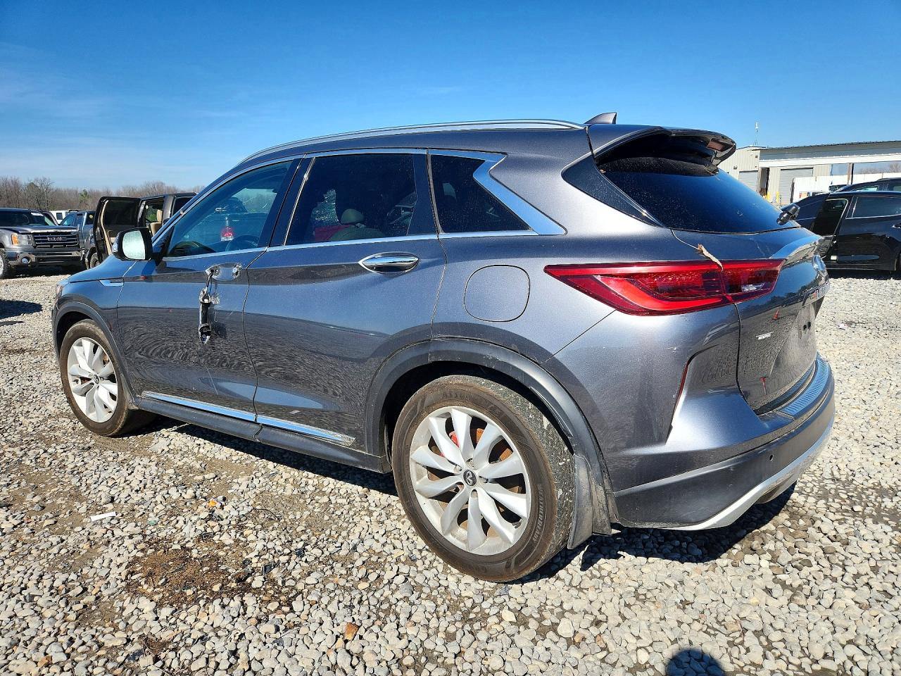 INFINITI Qx Essential