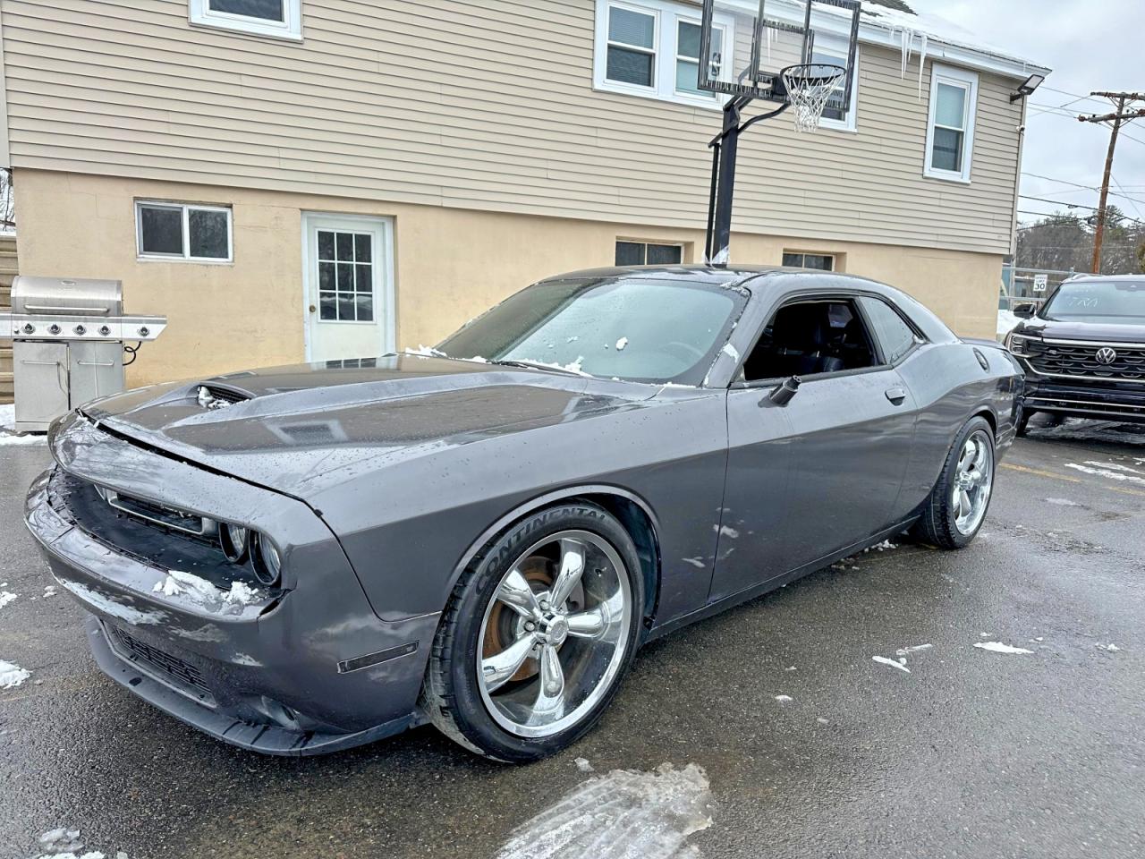 Salvage Dodge Challenger Image