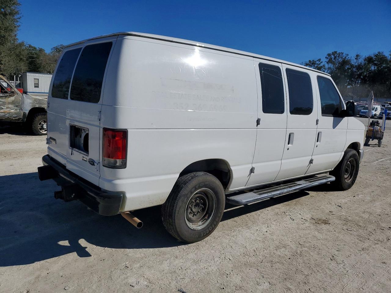 Ford Econoline E250 Van