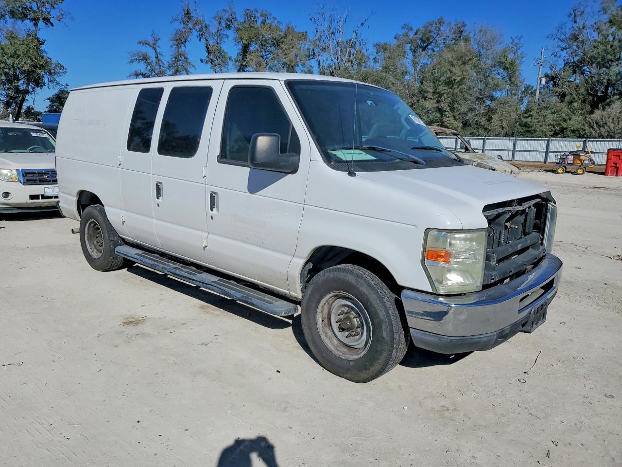 Ford Econoline E250 Van