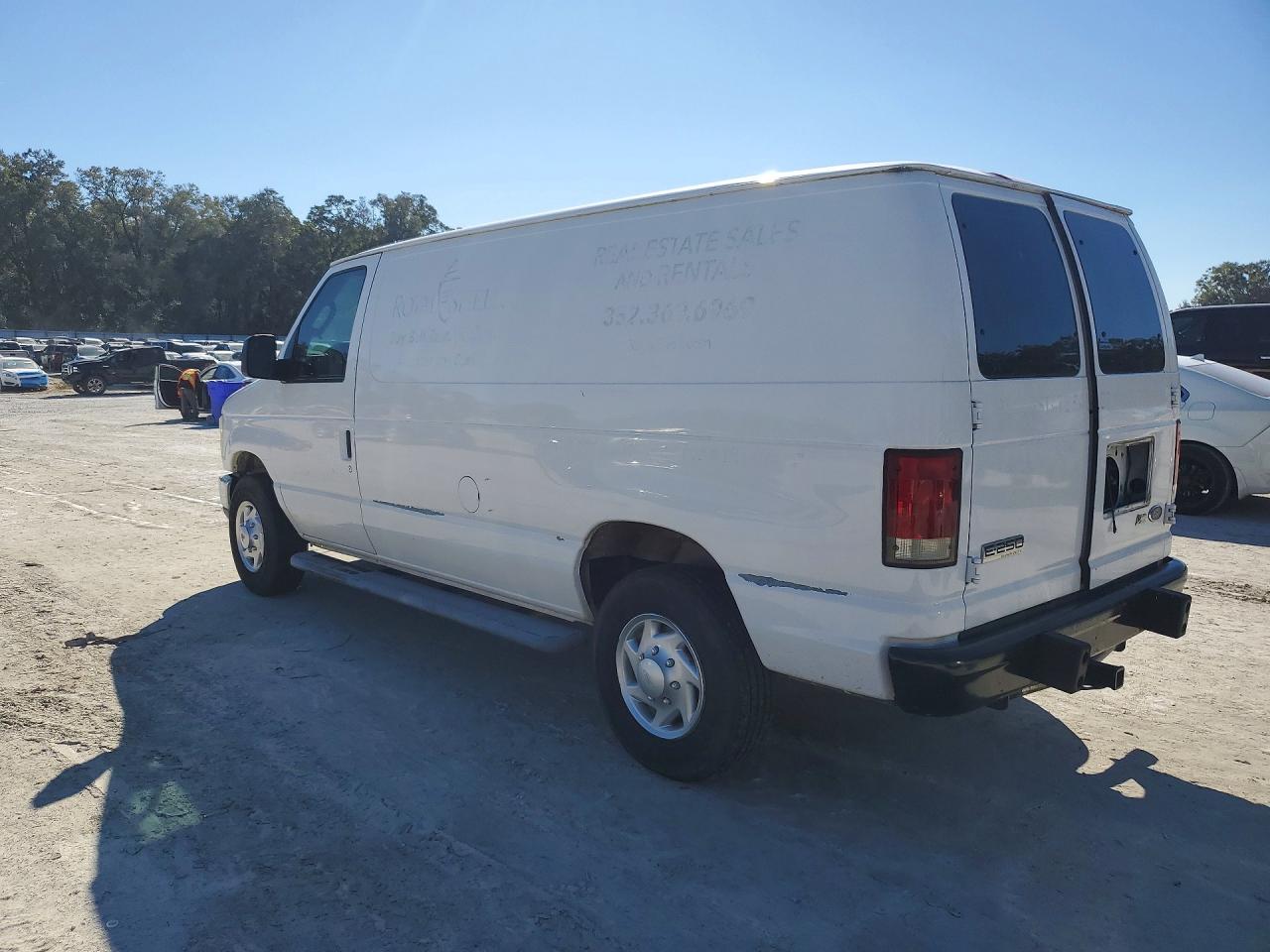 Ford Econoline E250 Van