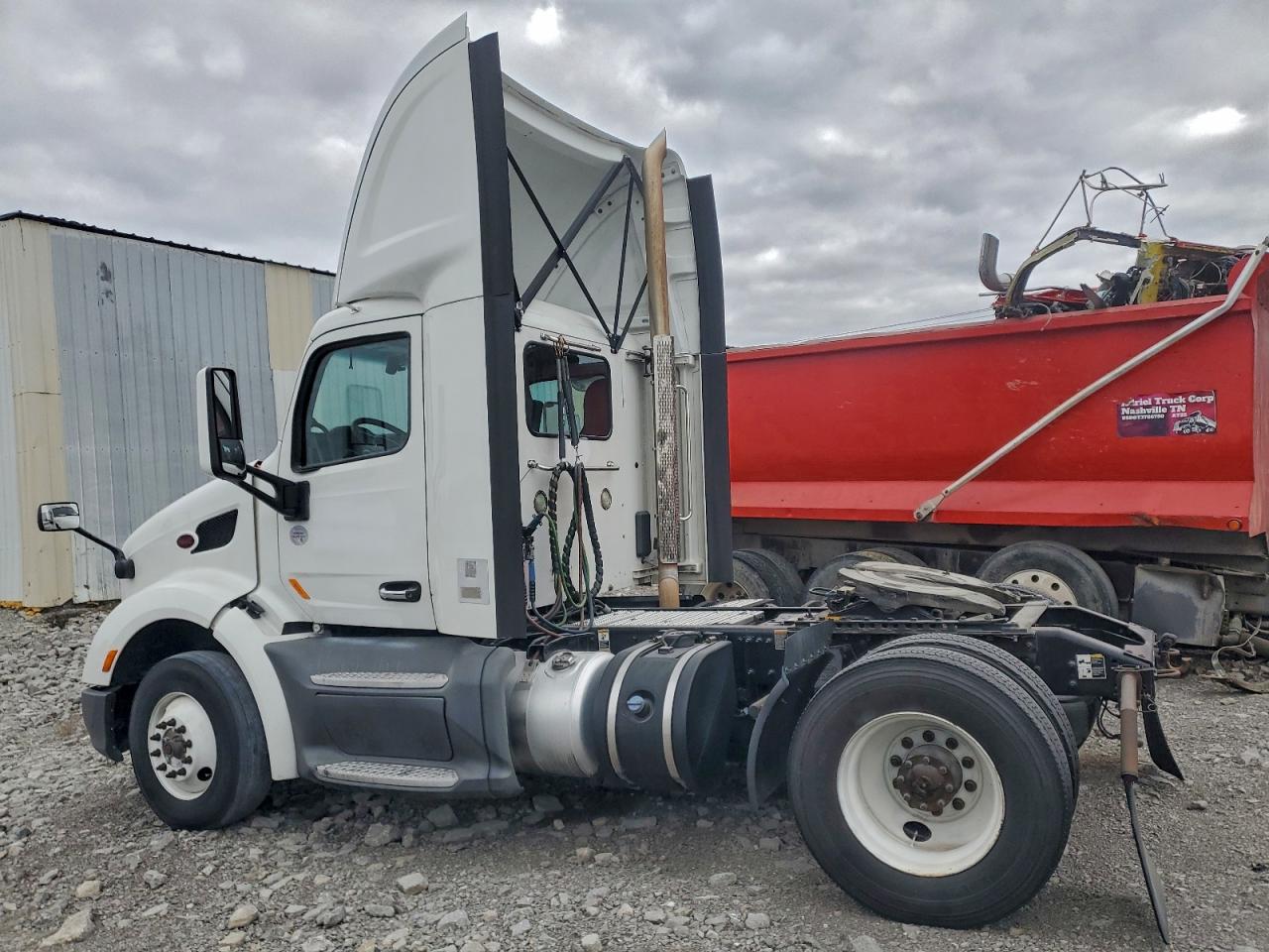 Peterbilt 579