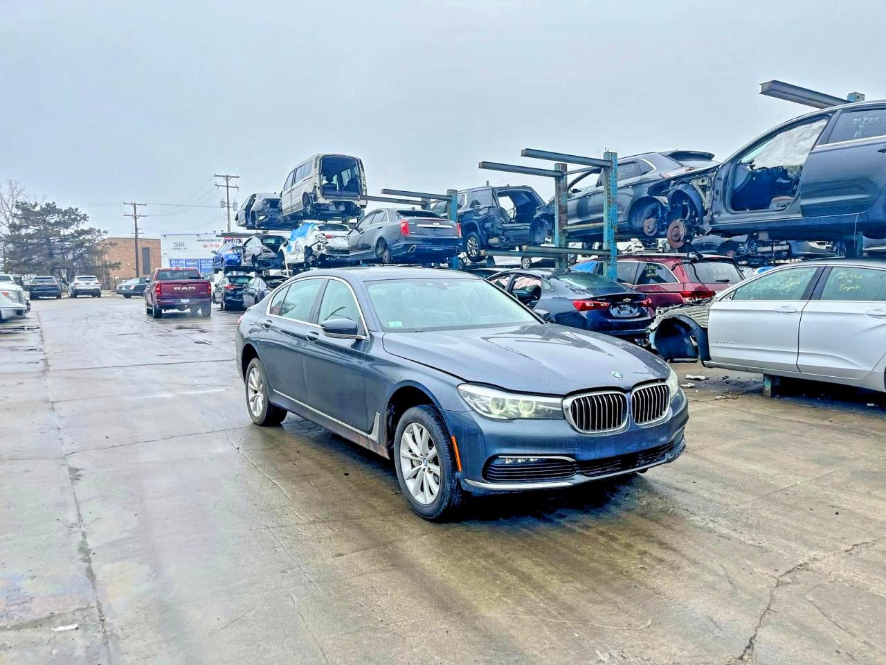 Salvage BMW 7 Series Image