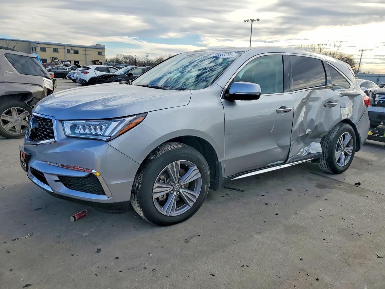 Salvage Acura MDX Image
