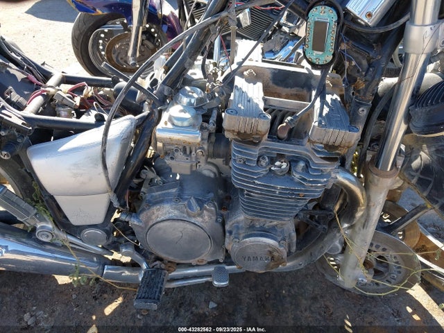 Yamaha Xj700