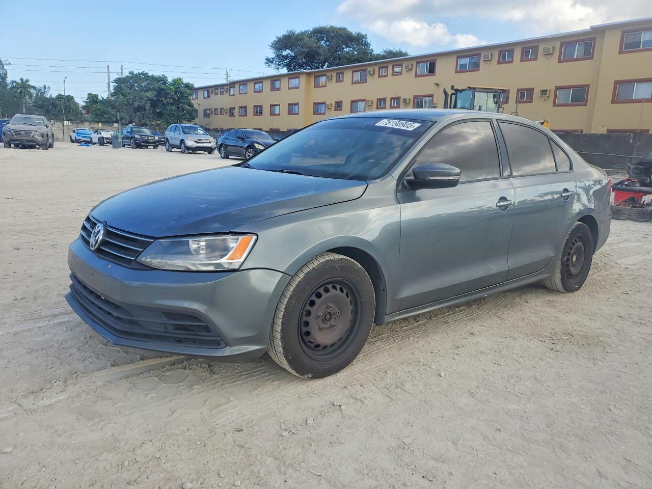 Salvage Volkswagen Jetta Image