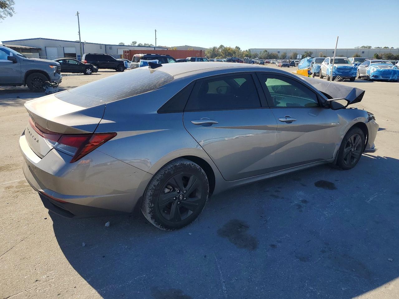 Hyundai ELANTRA Sel