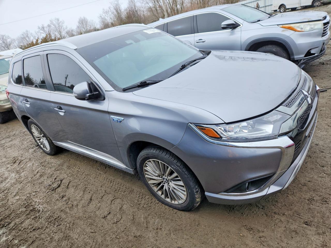 Mitsubishi Outlander 650