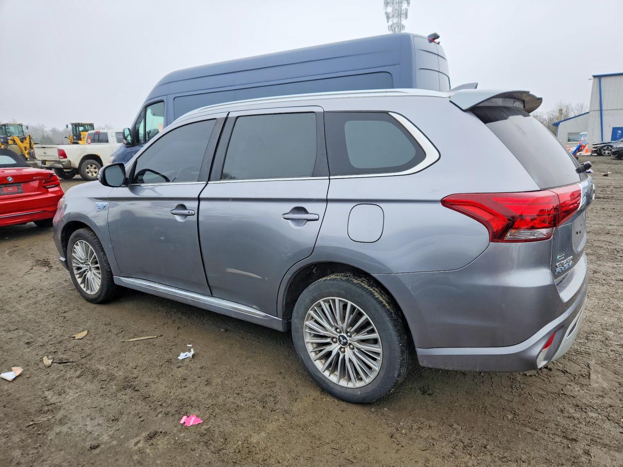Mitsubishi Outlander 650