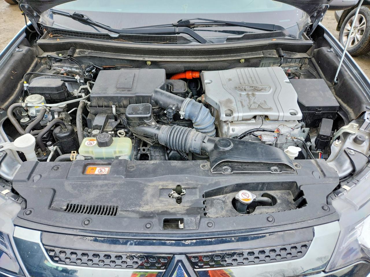 Mitsubishi Outlander 650