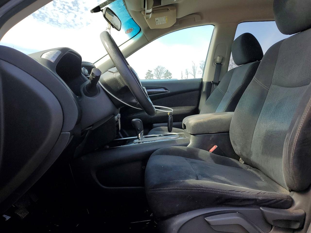 Nissan Pathfinder S