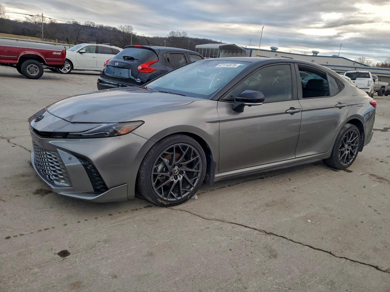Salvage Toyota Camry Image