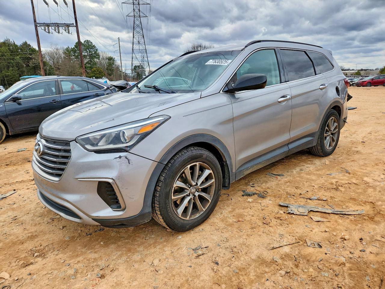 Salvage Hyundai SANTA FE Image