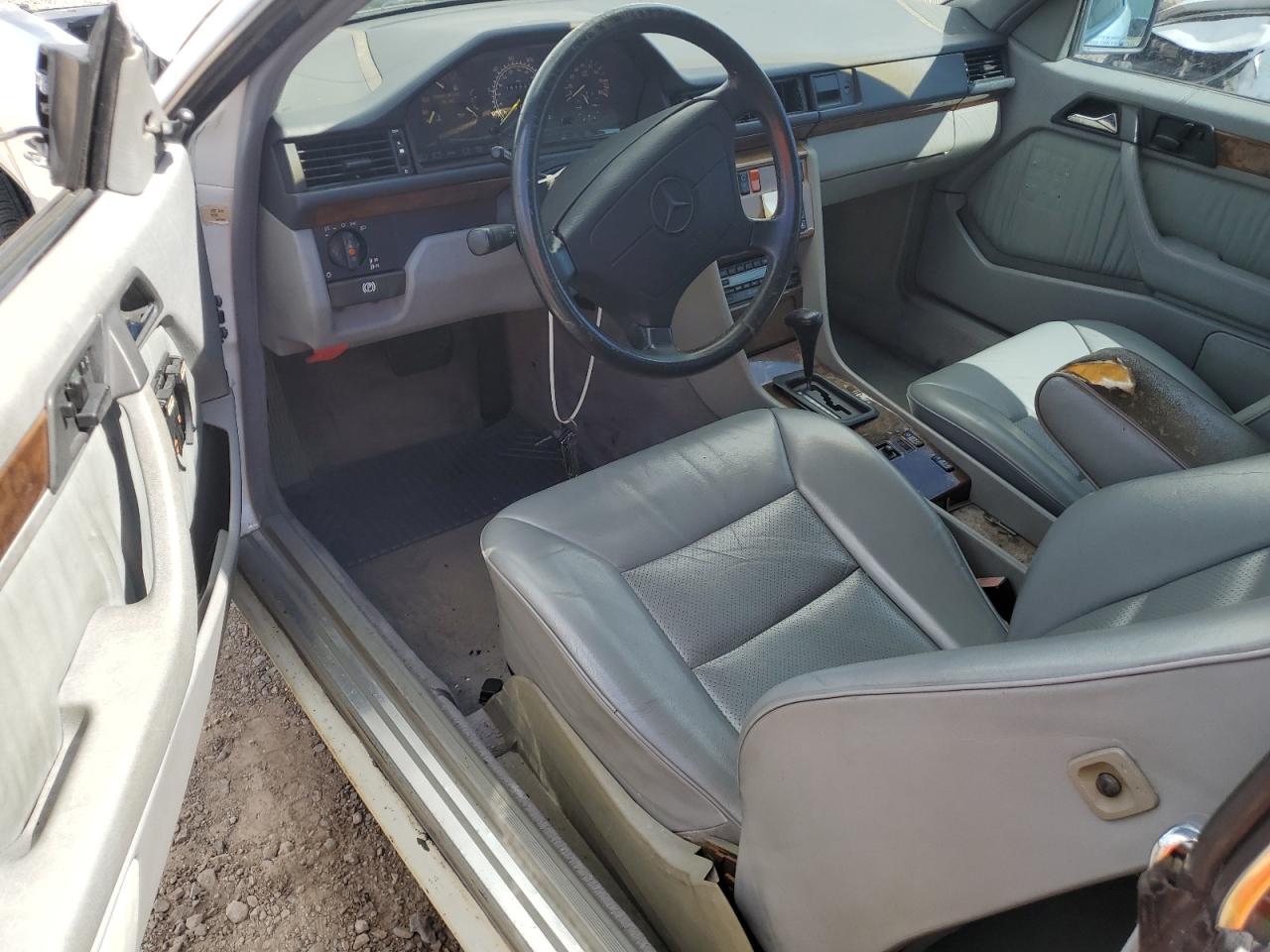 Mercedes-Benz 300-Class Ce