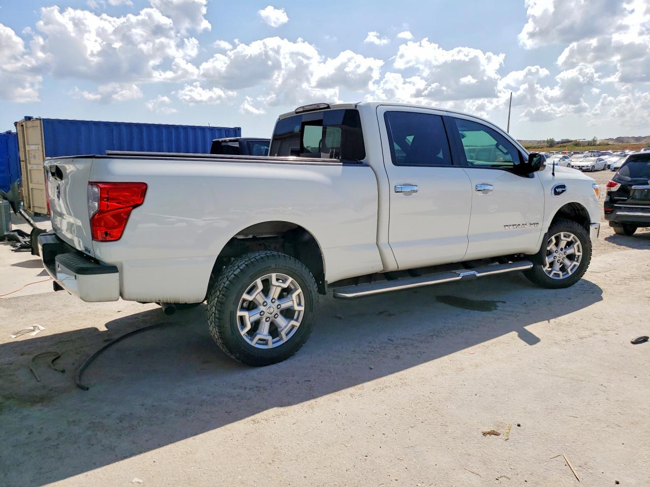 Nissan Titan Sl