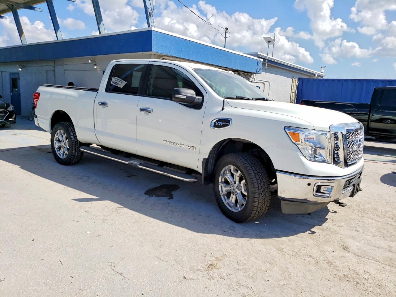 Nissan Titan Sl