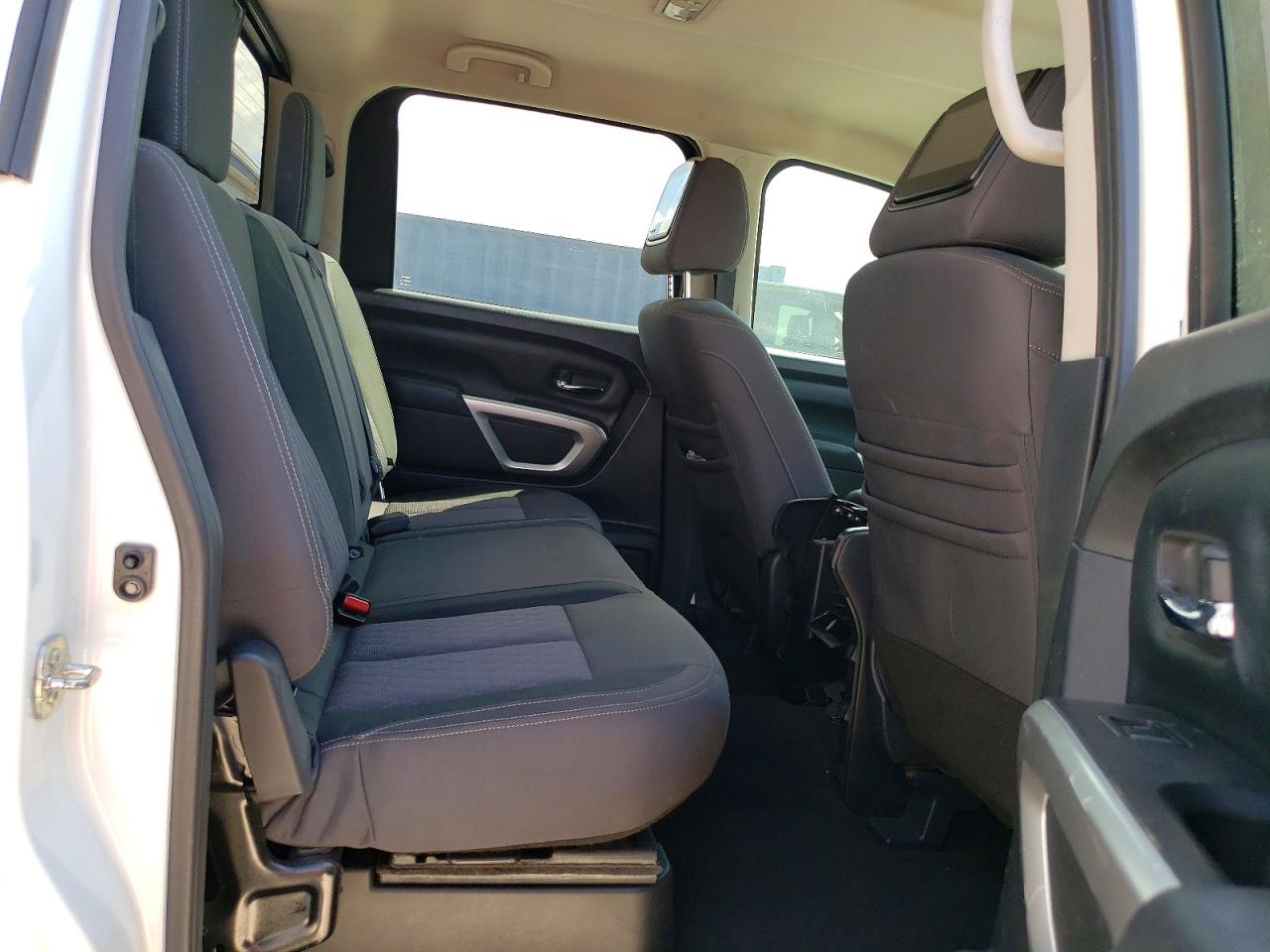 Nissan Titan Sl
