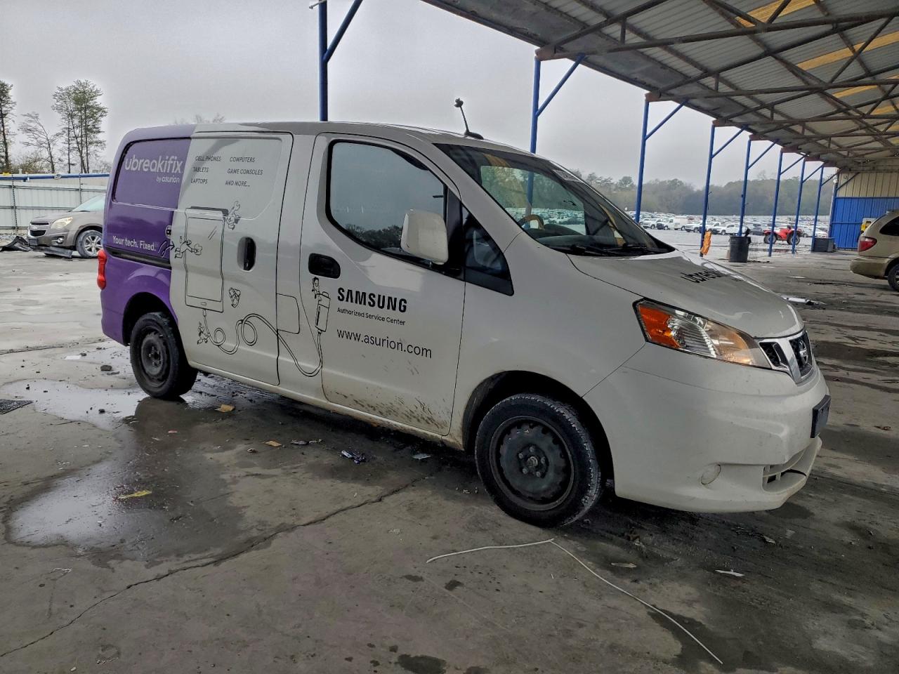 Nissan Nv