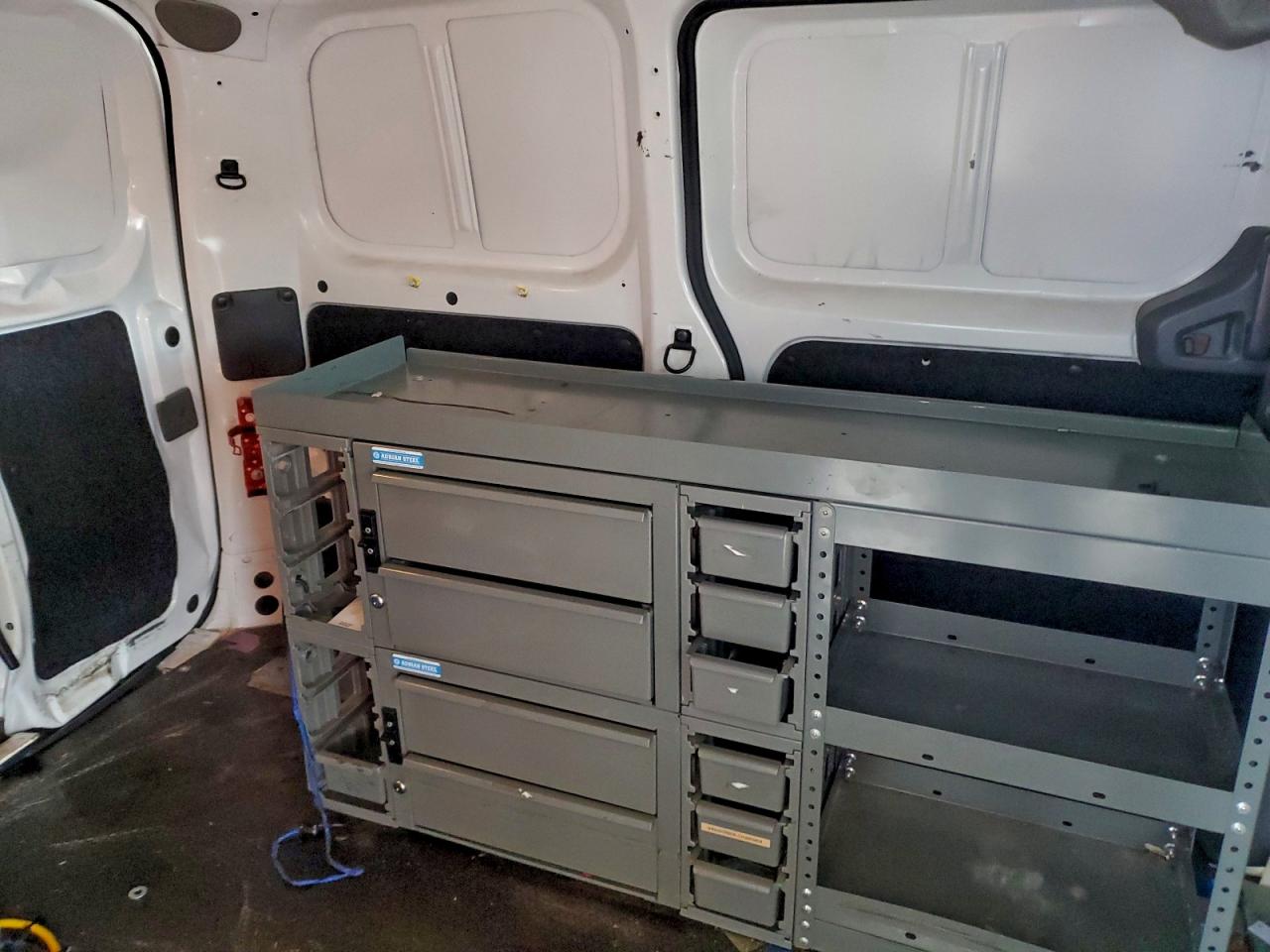 Nissan Nv