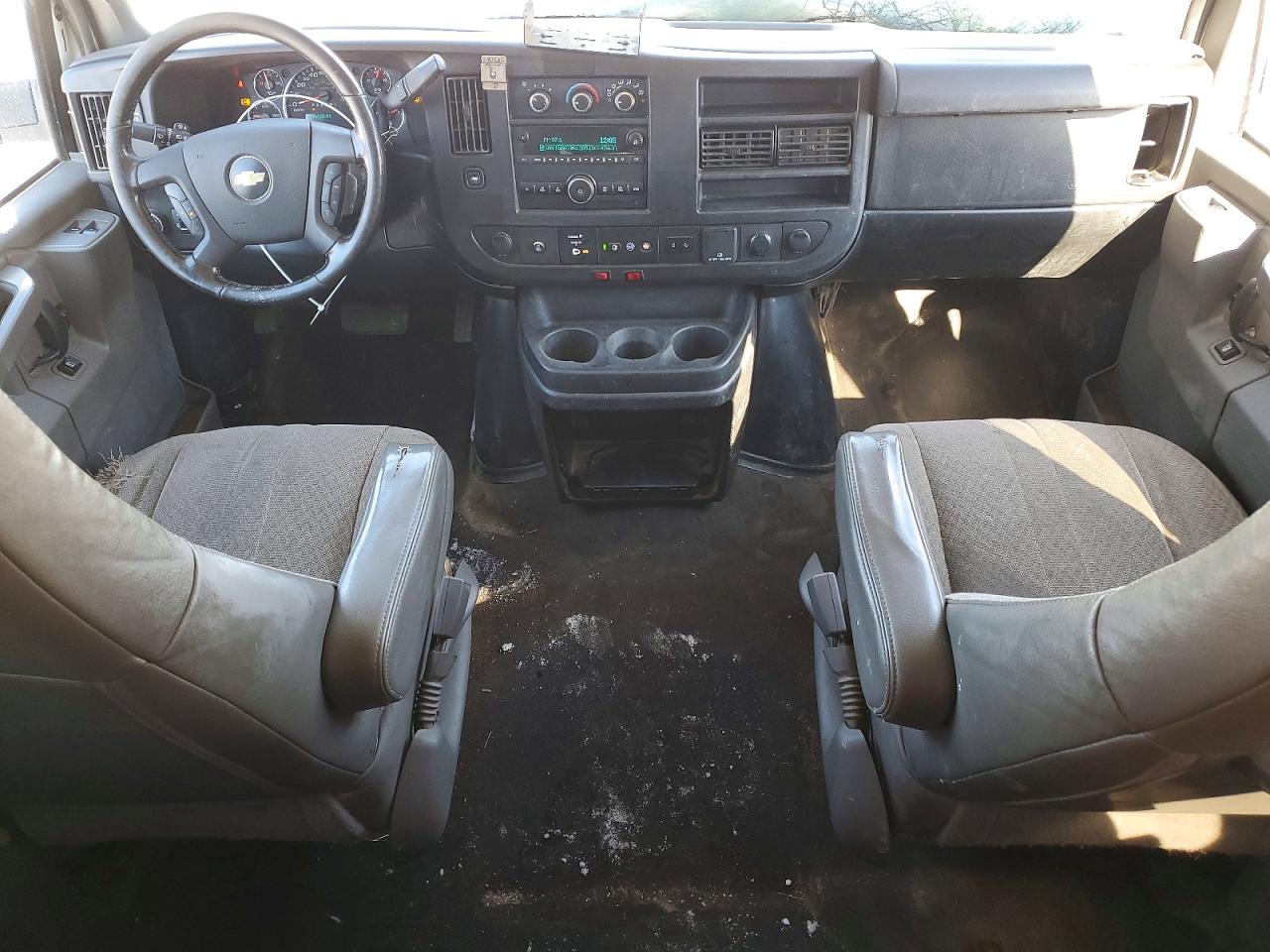 Chevrolet Express Lt