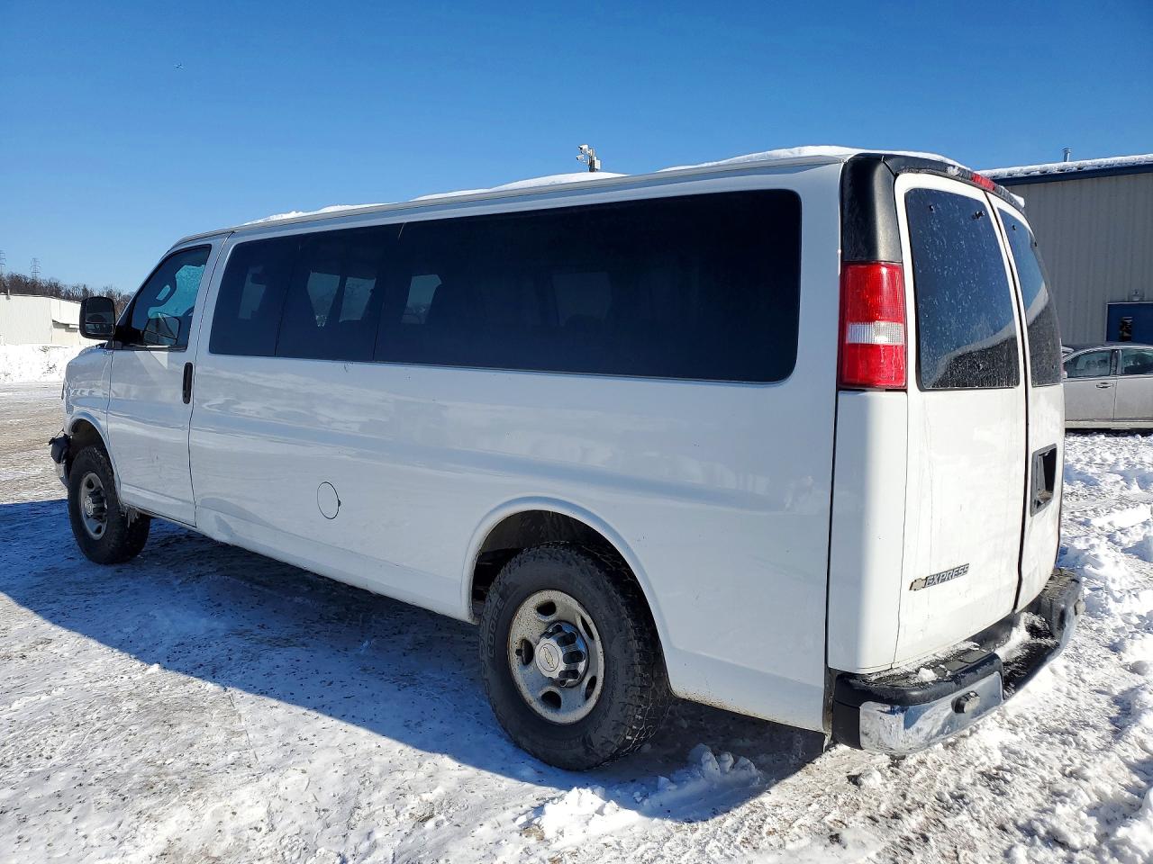 Chevrolet Express Lt