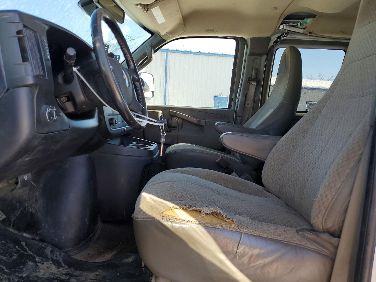 Chevrolet Express Lt