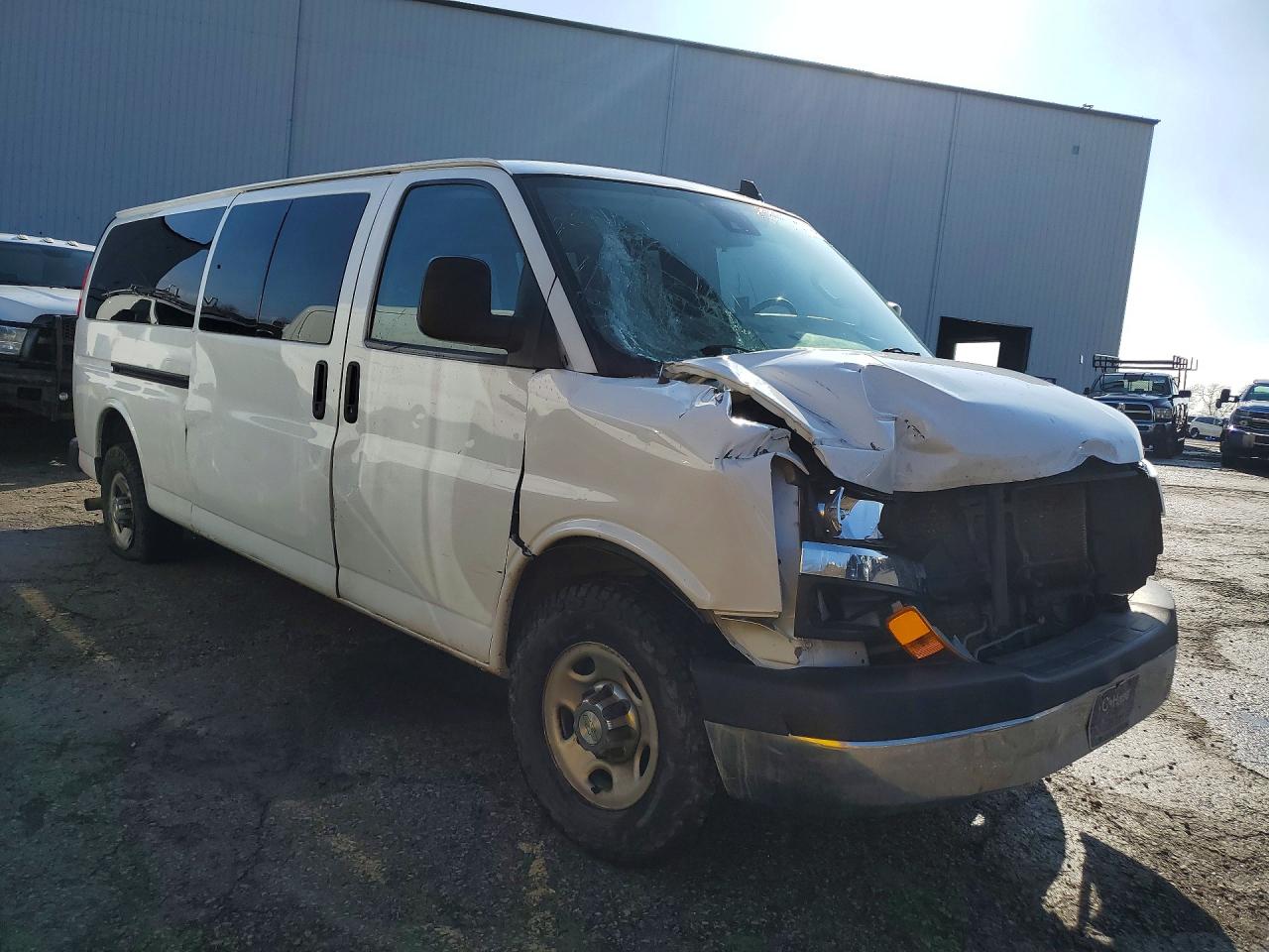 Chevrolet Express Lt