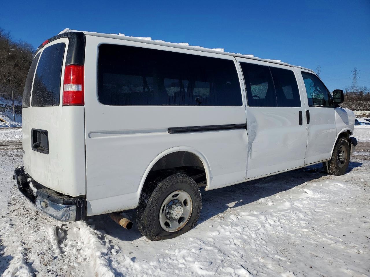 Chevrolet Express Lt