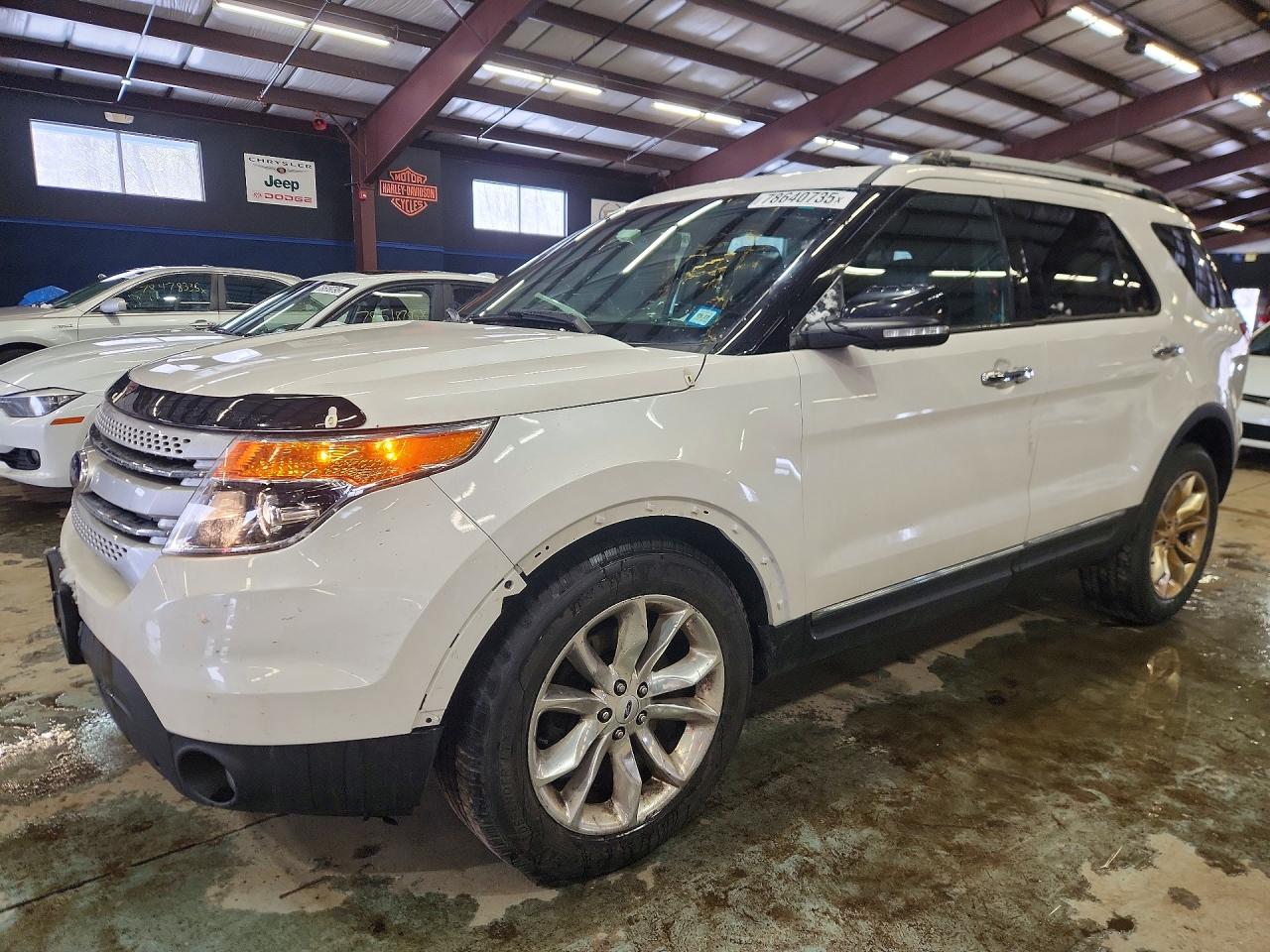 Salvage Ford Explorer Image